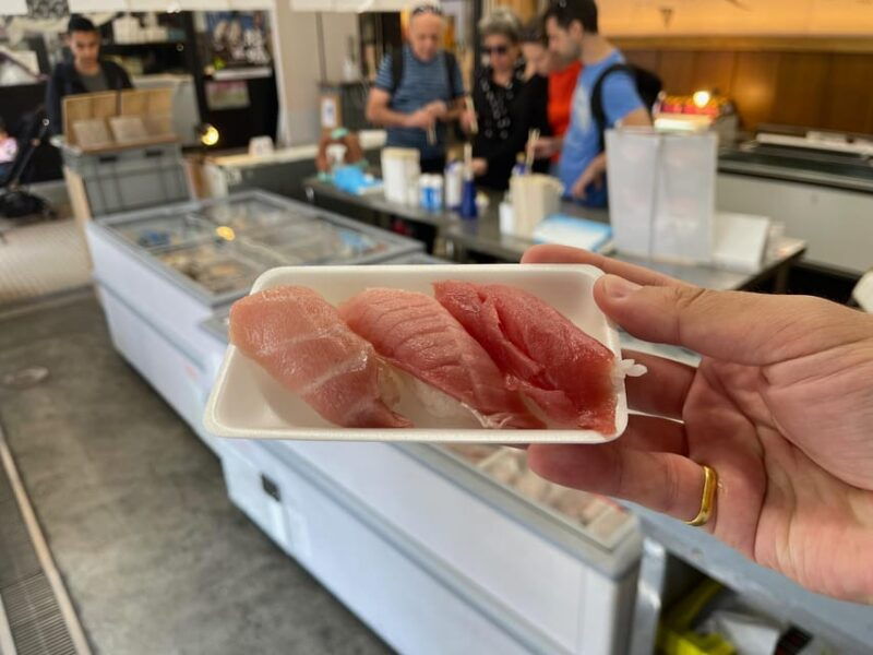 tokyo-old-fish-market-food-tour-tsukiji-fish-market