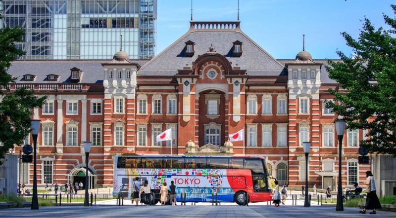tokyo-open-top-sightseeing-bus-with-audio-guide