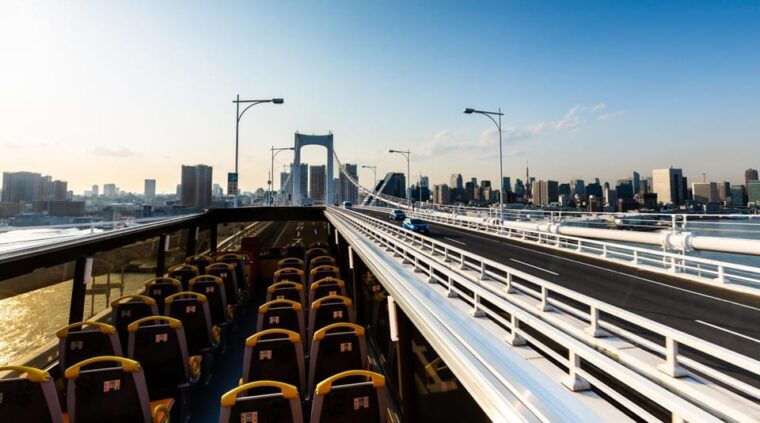 tokyo-open-top-sightseeing-bus-with-audio-guide