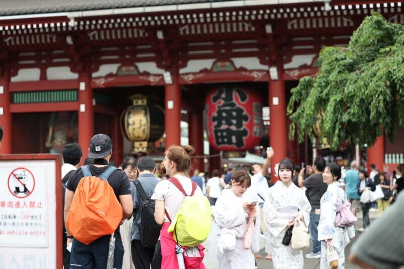 Tokyo: Private Asakusa & Senso-ji Tour with 3 Food Stops - Exploring Asakusa: The Heart of Old Tokyo