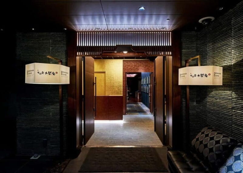 Tokyo: Private Tour and Traditional Performance with Dinner - Key Points