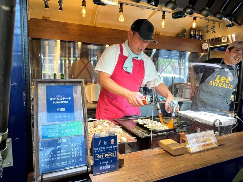 tokyo-private-tour-eat-shop-in-tsukiji-fish-market
