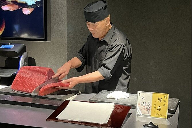 tokyo-roppongi-tuna-cutting-show-and-sushi-tasting-5pieces
