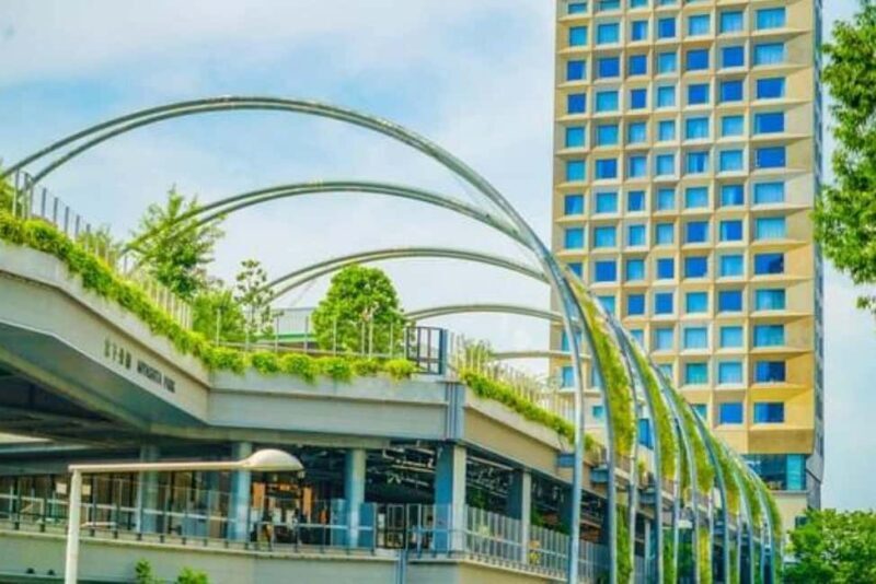 Tokyo: Shibuya Tour with a Local Guide in Spanish and Hidden Gems - Authenticity and Local Insights