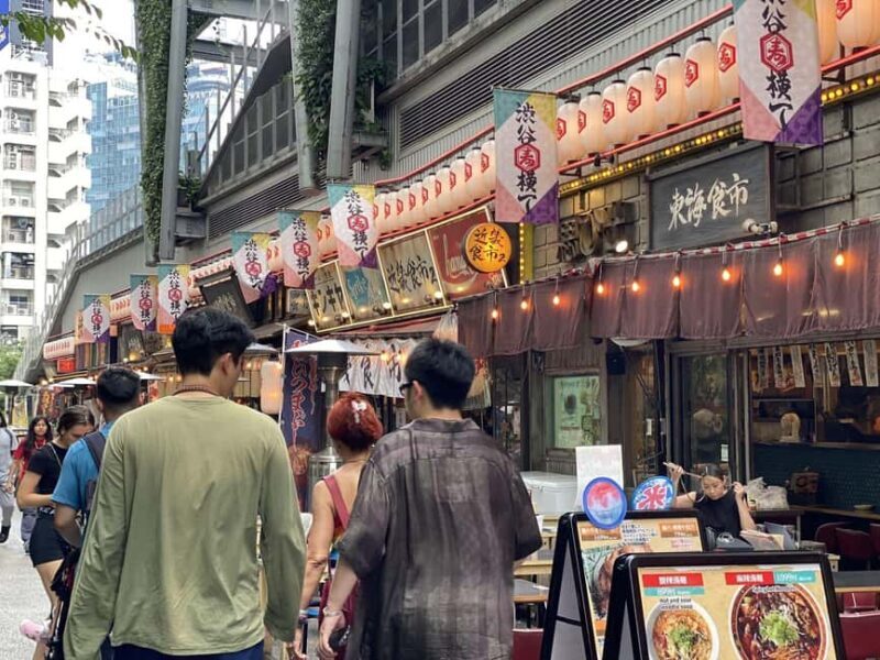 Tokyo: Shibuya Tour with a Local Guide in Spanish and Hidden Gems - Who This Tour Is Perfect For