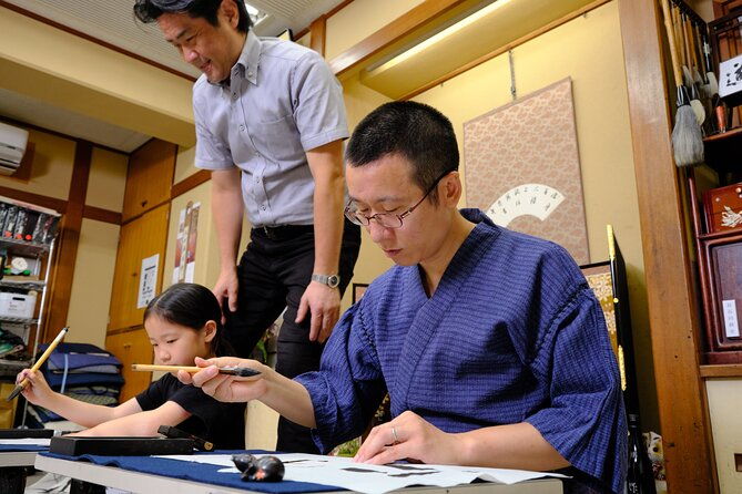 tokyo-shinagawa-experience-calligraphy-wearing-a-kimono-or-samue