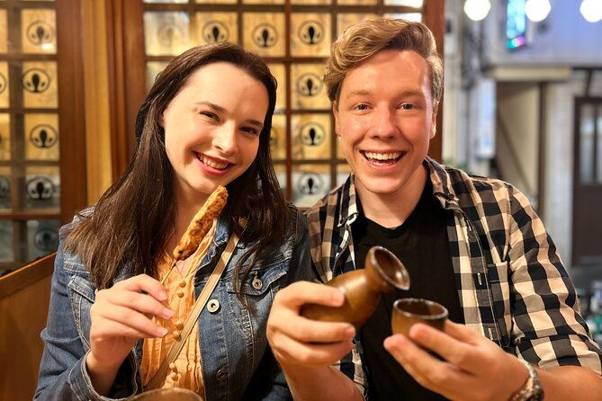 tokyo-shinjuku-discover-night-culture-japanese-gourmet-drinks