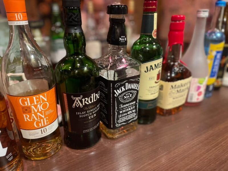 tokyo-shinjuku-golden-gai-bar-hopping-that-only-locals-know