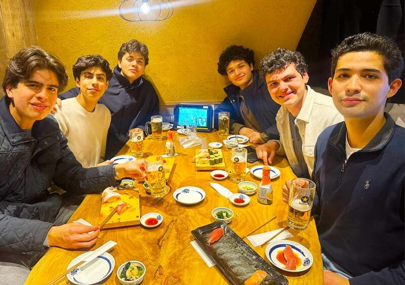 tokyo-shinjuku-izakaya-bar-hopping-food-tour