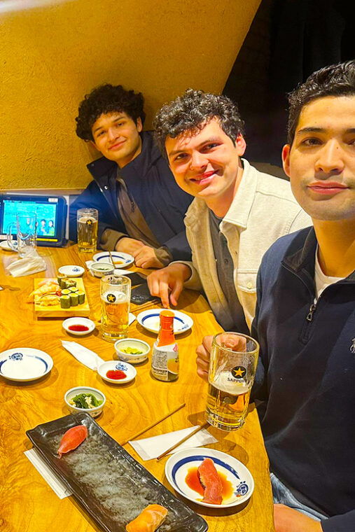 tokyo-shinjuku-izakaya-bar-hopping-food-tour