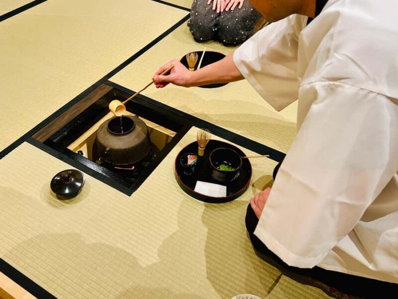 Tokyo: Shinjuku Matcha Preparation Experience with Host - Key Points