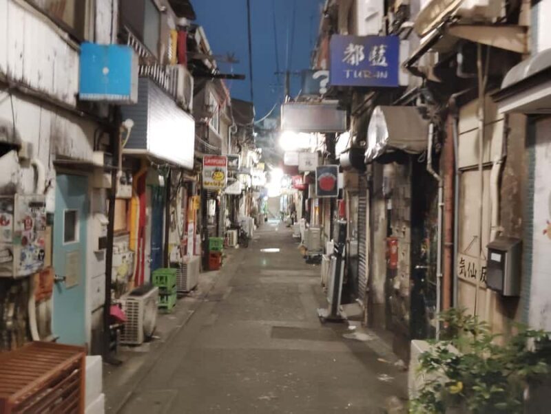 Tokyo: Shinjuku Night Tour to Kabukicho with Bar Hopping - Key Points