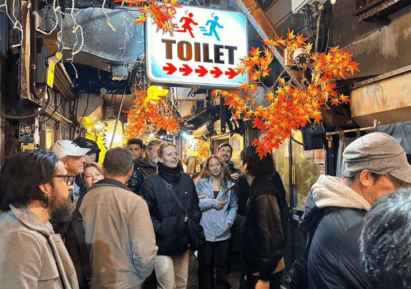 tokyo-shinjuku-night-walking-tour-secret-backstreets