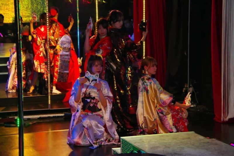 Tokyo: Show Club Nest Cabaret Show with Unlimited Drinks - Key Points