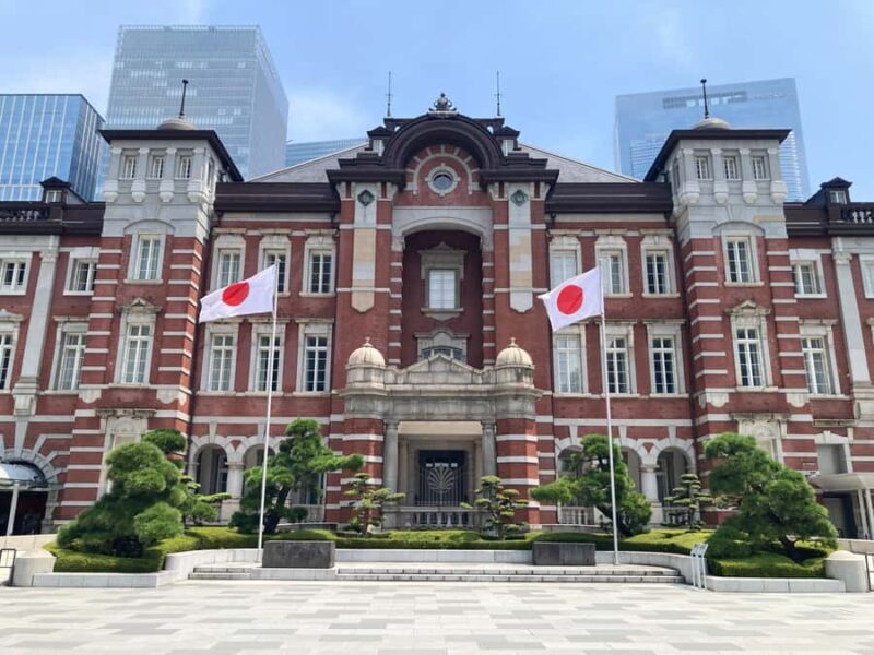 Tokyo Station: Guided Walking Tour, History, Food and Anime - Key Points