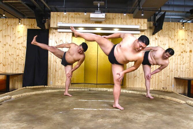 tokyo-sumo-entertainment-show-with-chicken-hot-pot-and-photo
