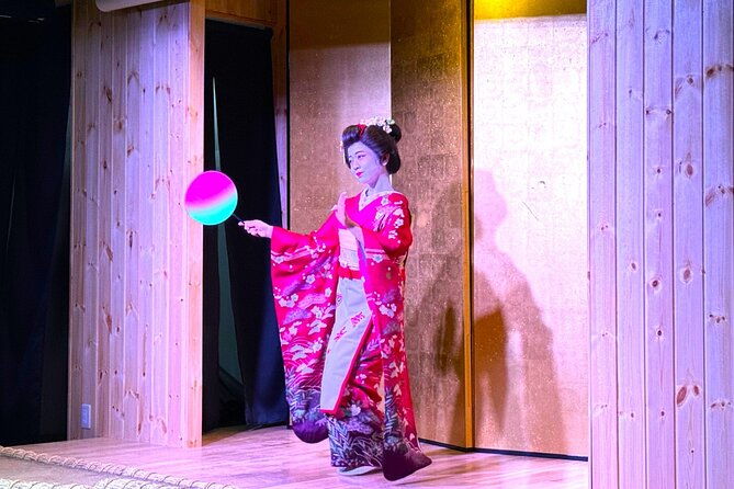 tokyo-sumo-entertainment-show-with-chicken-hot-pot-and-photo