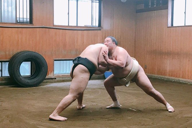 tokyo-sumo-morning-practice-in-ryogoku-photo-shoot-w-wrestlers