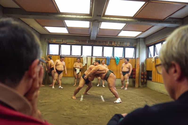tokyo-sumo-morning-practice-tour-in-ryogoku-and-photo-shoot