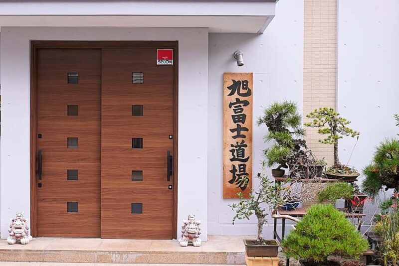 Tokyo: Sumo Training & Dining experience in Yokozuna's Dojo - Why This Tour Stands Out