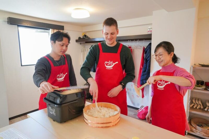 tokyo-sushi-cooking-class-with-sake-tasting