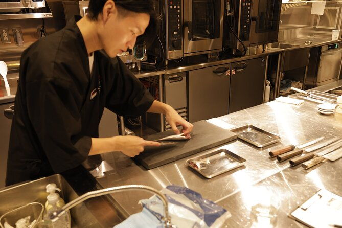 tokyo-sushi-making-class-with-chef-and-culture