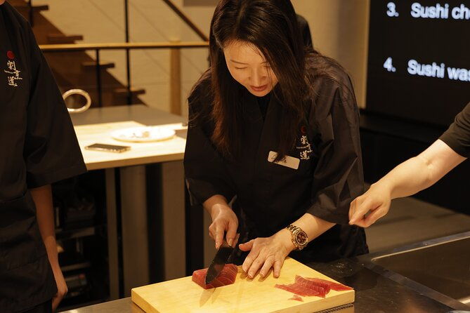 tokyo-sushi-making-class-with-chef-and-culture