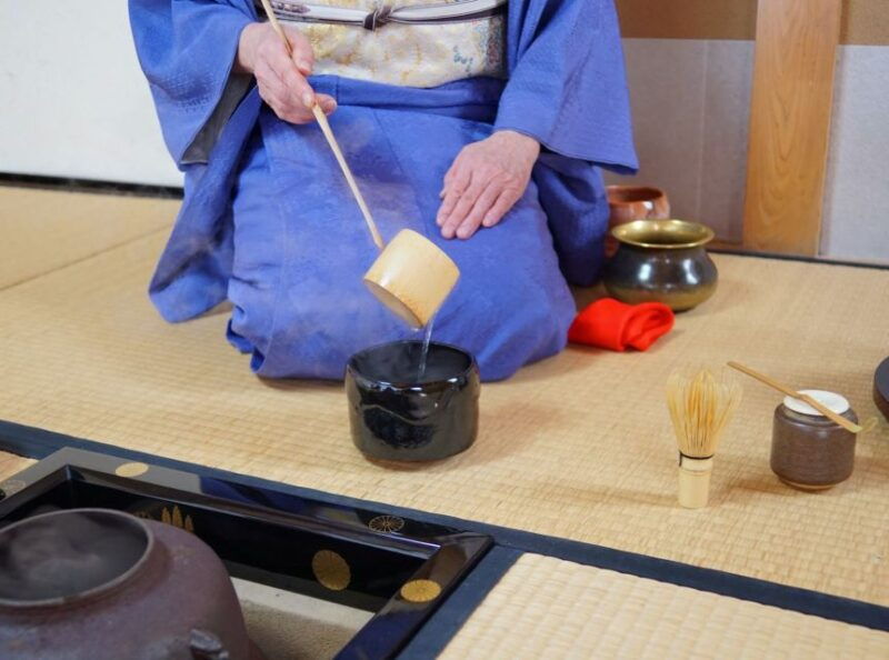 tokyo-tea-ceremony-class-at-a-traditional-tea-room