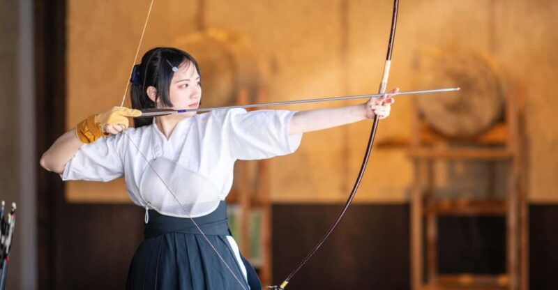 tokyo-the-only-genuine-japanese-archery-kyudo-experience