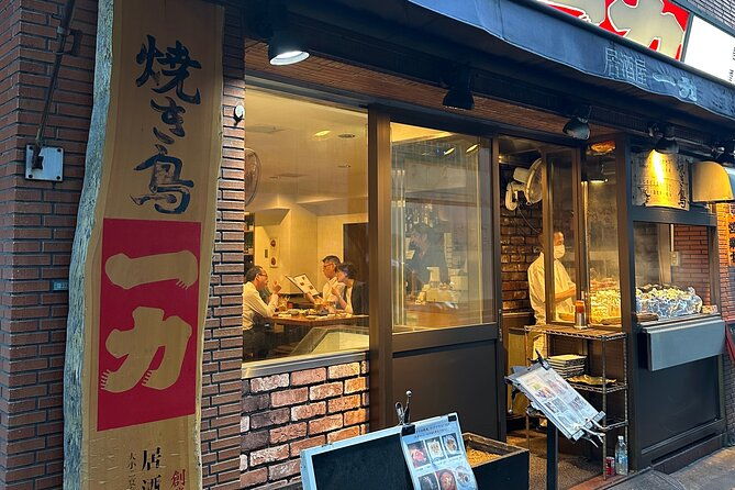 tokyo-tower-private-walking-tour-and-night-food-tour-600pm