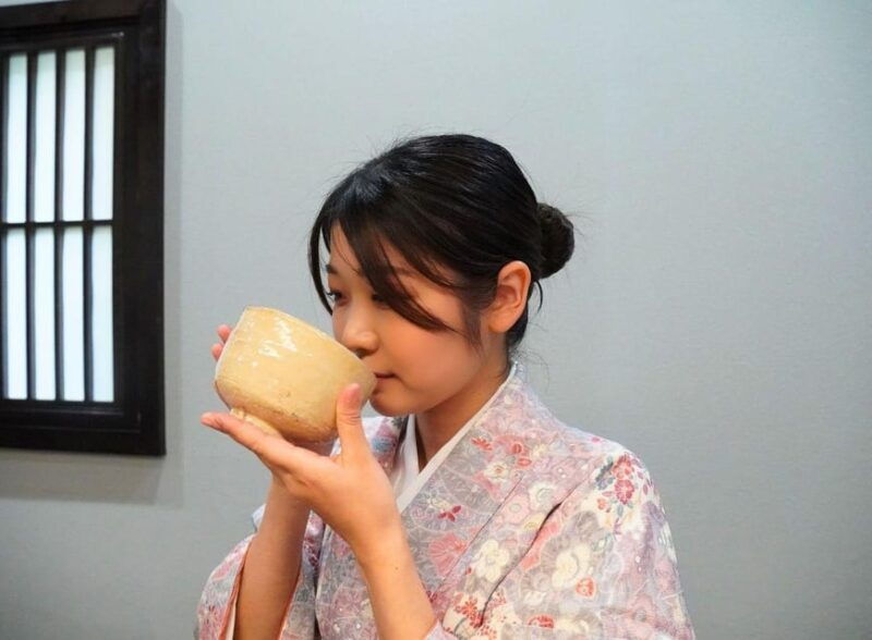 tokyo-traditional-tea-ceremony-with-a-japanese-tea-master
