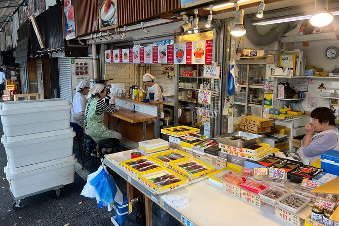 tokyo-tsukiji-fish-market-food-and-walking-tour-3