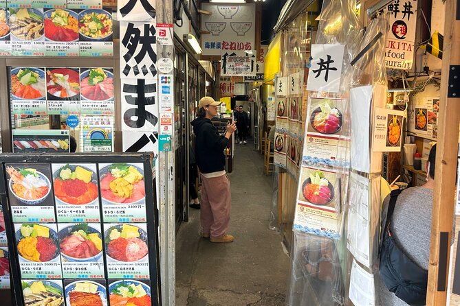 tokyo-tsukiji-fish-market-food-and-walking-tour-3
