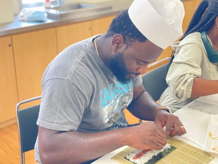 tokyo-tsukiji-fish-market-sushi-making-class-with-pro-chef