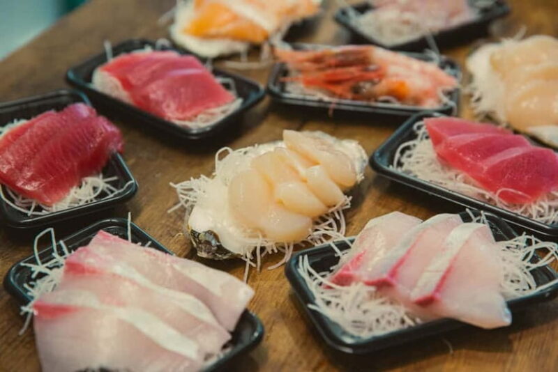 Tokyo : Tsukiji Fish Market Tour with Fresh Sashimi Tasting - Key Points
