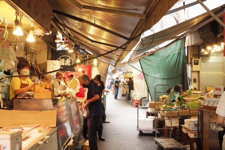 tokyo-tsukiji-market-guided-tour-sushi-making-experience