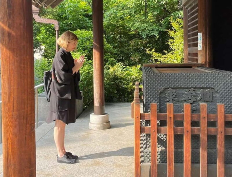 Tokyo: Tsukishima Walking Tour with Samurai Guide - Who should consider this tour?