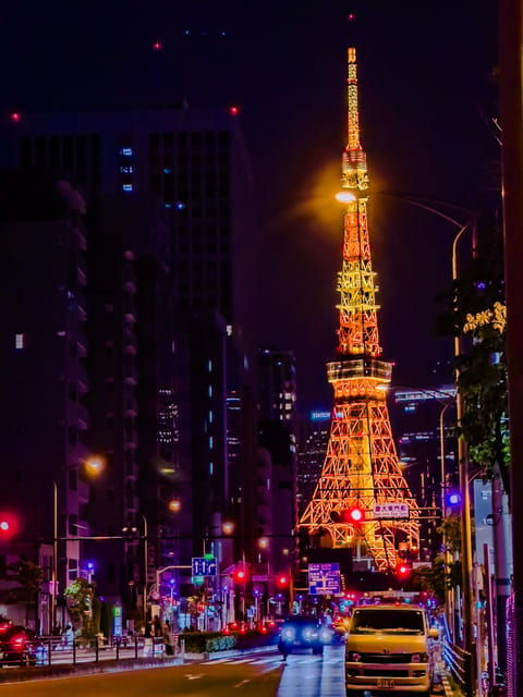 tokyo-twilight-expedition-car-tour-nighttime-city-cruise