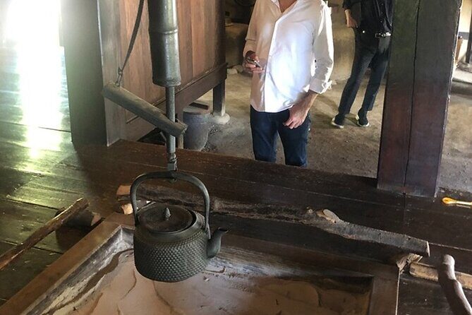 Tokyo Urban City Hike and Architectural Tour - Key Points