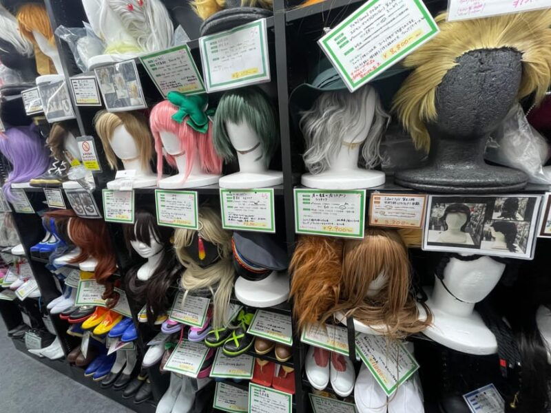 tokyo-visit-cosplay-shop-and-shopping-in-anime-store