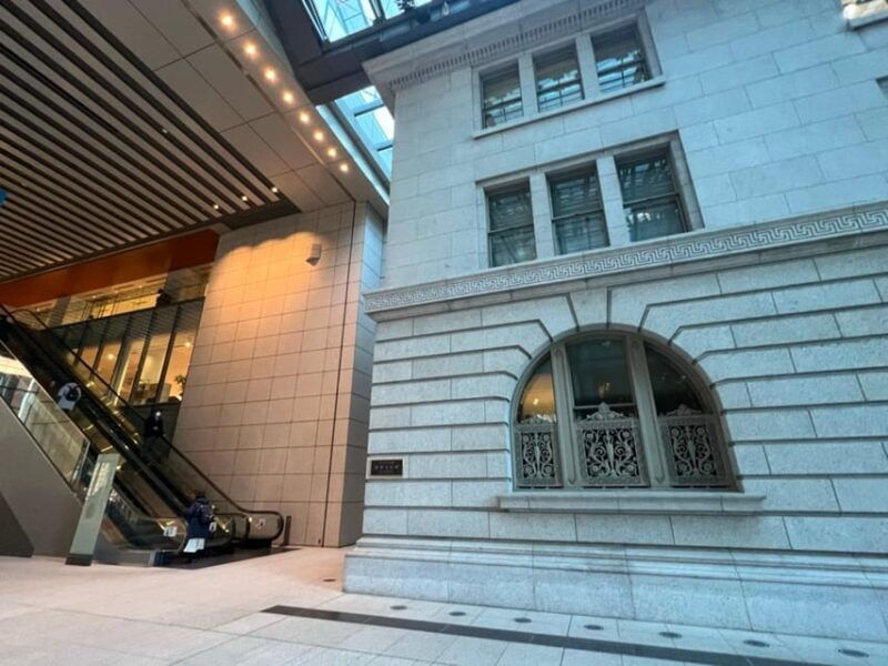 tokyo-walking-tour-around-imperial-palace-and-tokyo-station