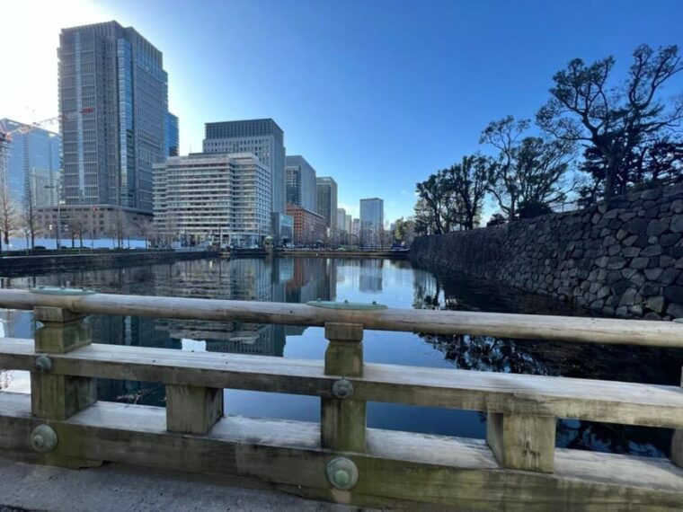 tokyo-walking-tour-around-imperial-palace-and-tokyo-station