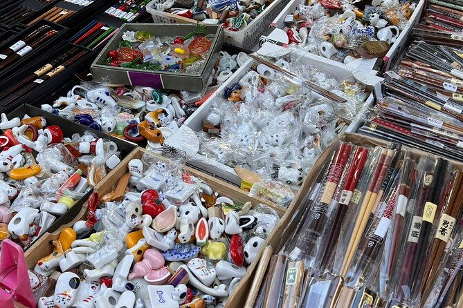 tokyo-walking-tour-of-historic-shopping-streets-yanaka