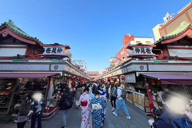 tokyo-walking-tour-of-sensoji-temple-and-surroundings-in-asakusa