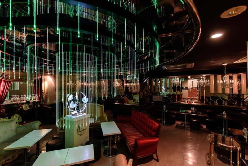 Tokyo: Wine Experience at a Host Club with Champagne Call - Exploring the Experience in Detail