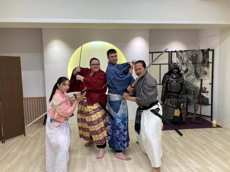 Tokyo:Become a samurai! Wear a costume and use a sword! - Who Should Try This?