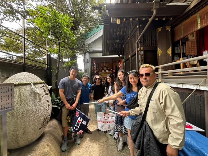 tokyoexploring-shinjuku-with-japanese-university-students