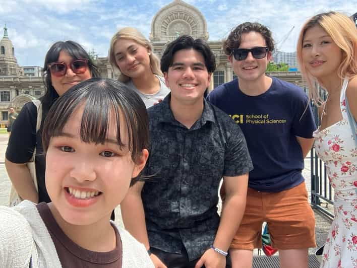 tokyoexploring-shinjuku-with-japanese-university-students