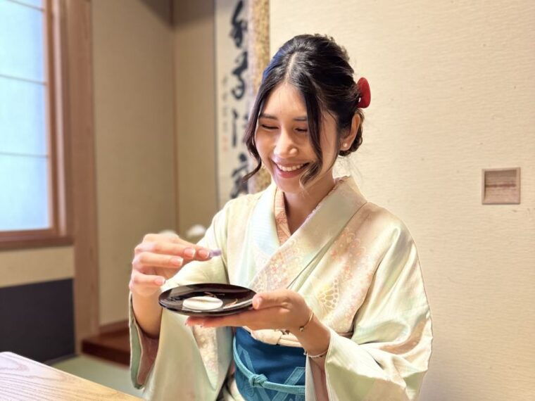 tokyogenuine-tea-ceremony-kimono-dressing-and-photography