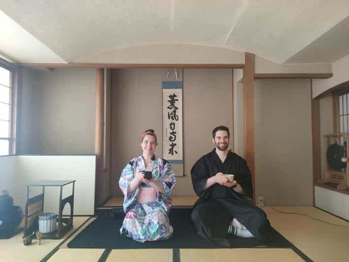 tokyolearn-from-an-expert-for-a-real-matcha-experience